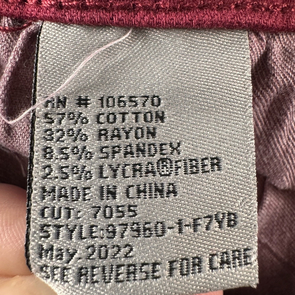 TRACTR MONA Burgundy Port Royal High Rise Stretch Cut Off Crop Jeans Sz 4/27 NWT - Picture 10 of 11